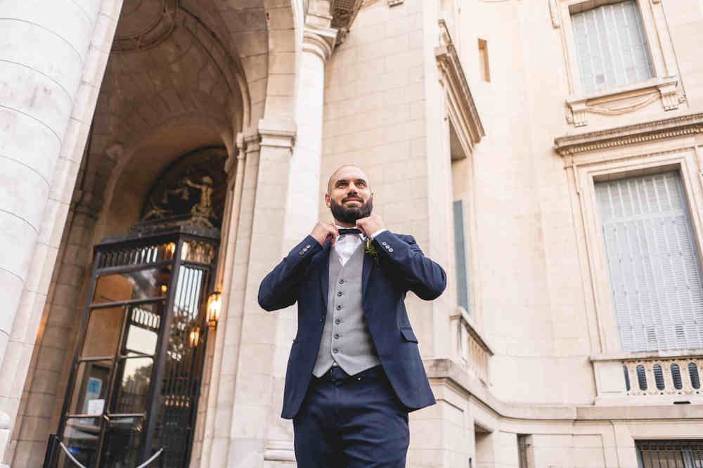 A freemason ready to go into a masonic meeting